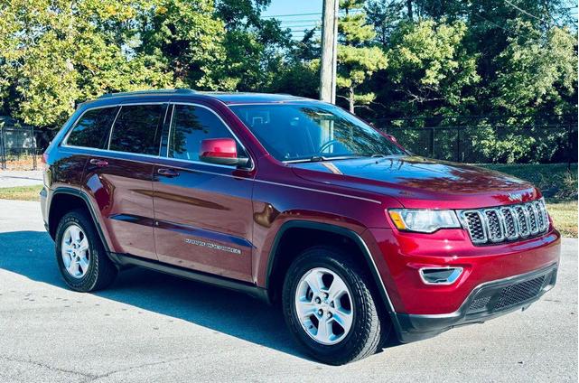 Photo of 2017 Velvet Red Pearlcoat Jeep Grand Cherokee