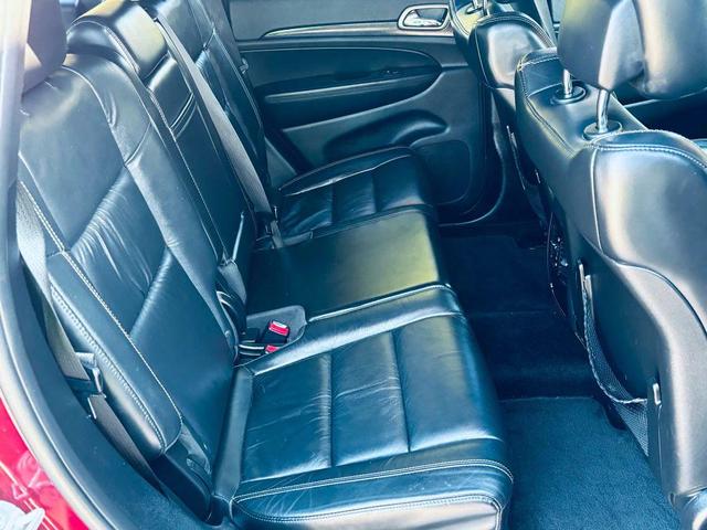 Photo of 2017 Velvet Red Pearlcoat Jeep Grand Cherokee