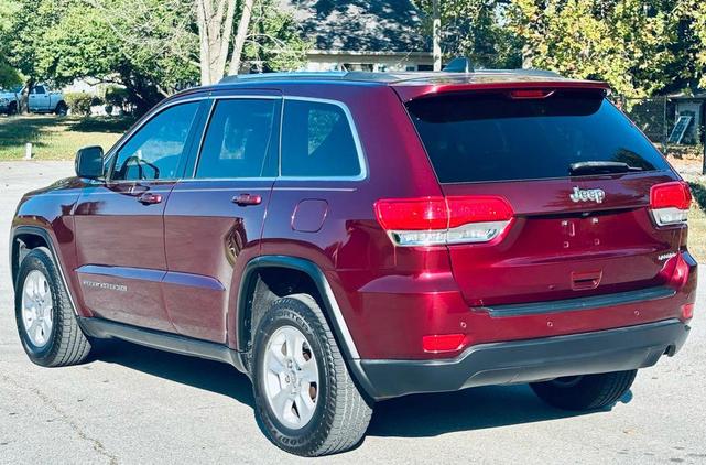Photo of 2017 Velvet Red Pearlcoat Jeep Grand Cherokee