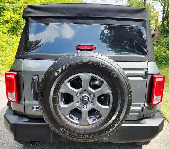 Photo of 2024 Carbonized Gray Metallic Ford Bronco