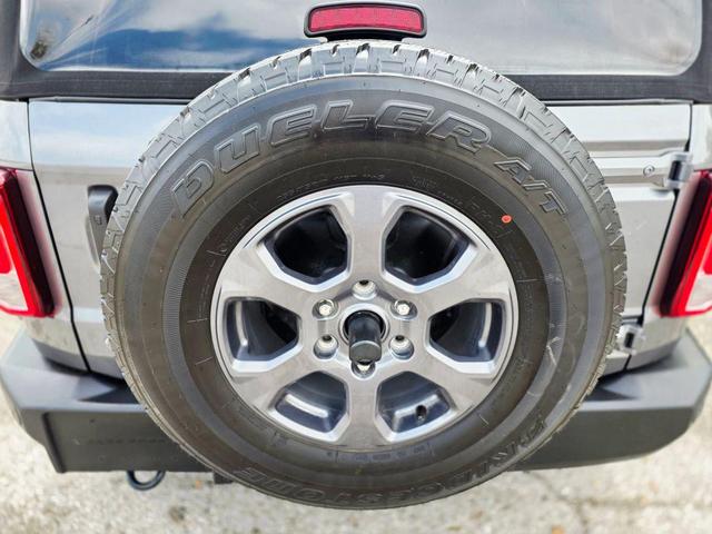 Photo of 2024 Carbonized Gray Metallic Ford Bronco