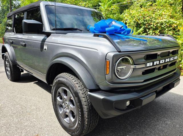 Photo of 2024 Carbonized Gray Metallic Ford Bronco