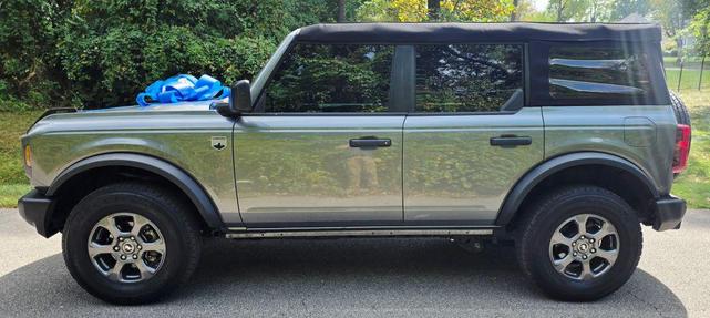 Photo of 2024 Carbonized Gray Metallic Ford Bronco