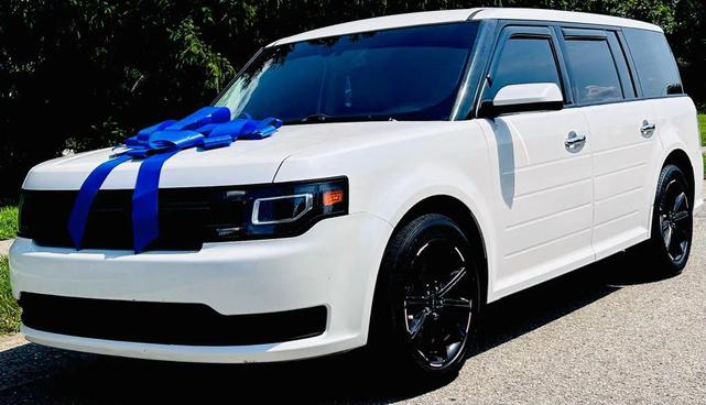 Photo of 2016 White Ford Flex