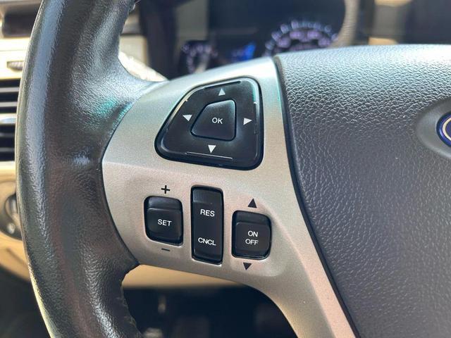 Photo of 2016 White Ford Flex