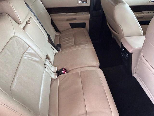 Photo of 2016 White Ford Flex