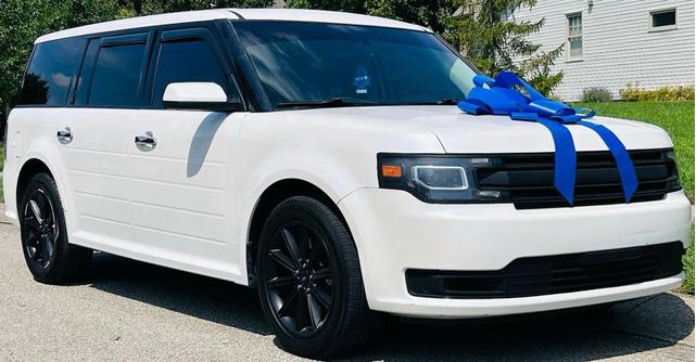 Photo of 2016 White Ford Flex