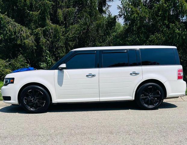 Photo of 2016 White Ford Flex