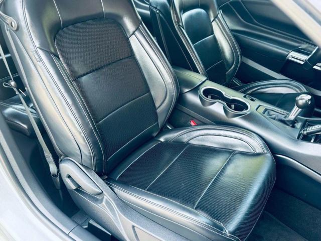 Photo of 2024 Iconic Silver Metallic Ford Mustang