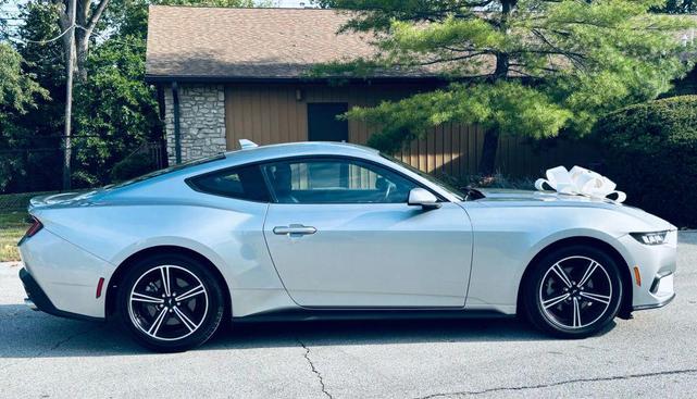 Photo of 2024 Iconic Silver Metallic Ford Mustang