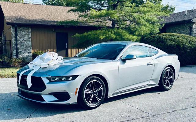Photo of 2024 Iconic Silver Metallic Ford Mustang