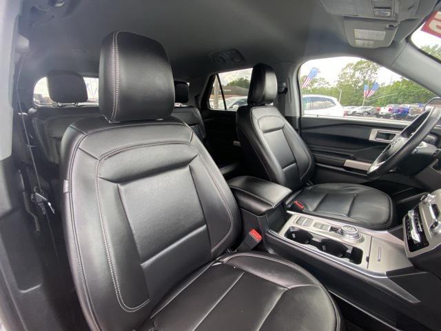 Photo of 2023 Oxford White Ford Explorer