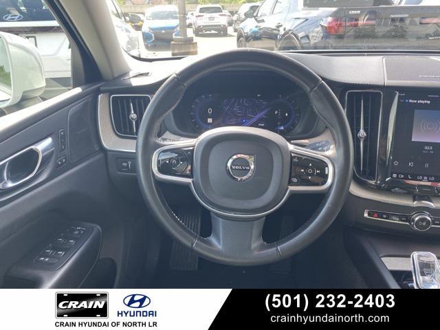 Photo of 2022 Crystal White Metallic Volvo XC60