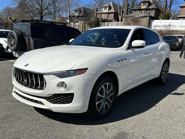Photo of 2020 White Maserati Levante
