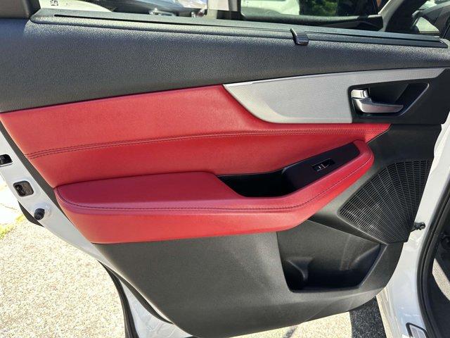 Photo of 2022 White Acura MDX