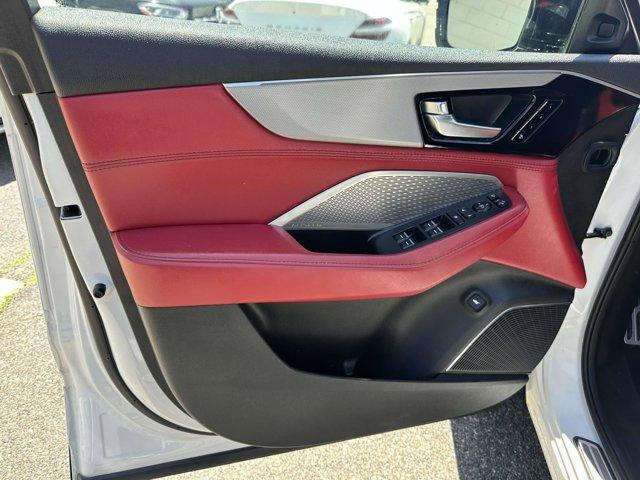Photo of 2022 White Acura MDX