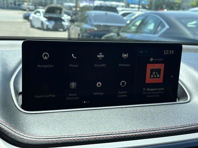 Photo of 2022 White Acura MDX
