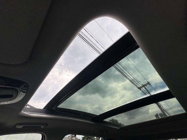 Photo of 2023 White Hyundai SANTA FE