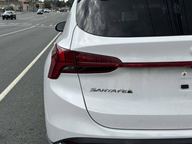 Photo of 2023 White Hyundai SANTA FE