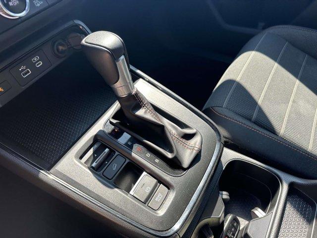 Photo of 2024 Black Honda CR-V Hybrid