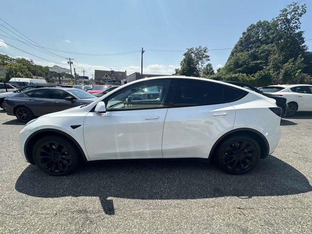Photo of 2020 White Tesla Model Y