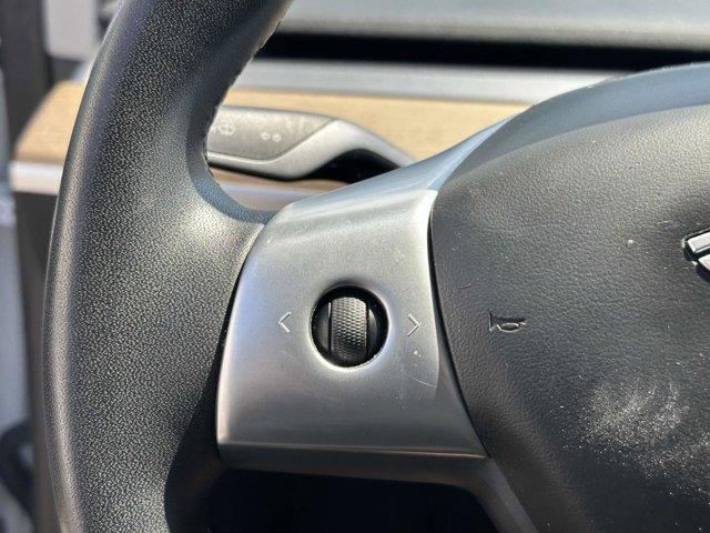 Photo of 2020 White Tesla Model Y