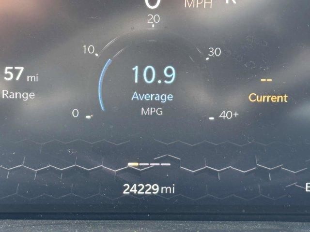 Photo of 2022 White Jeep Compass