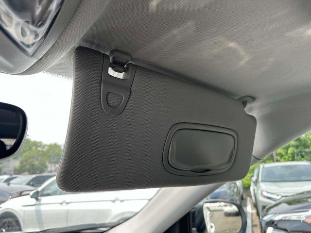 Photo of 2022 White Jeep Compass