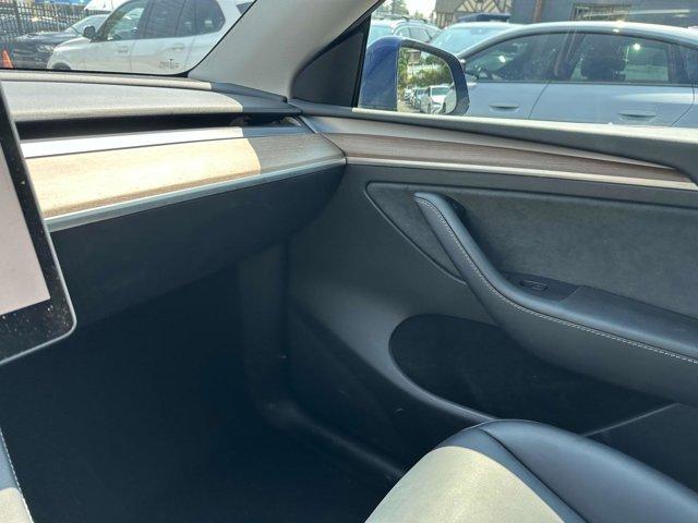 Photo of 2022 Blue Tesla Model Y