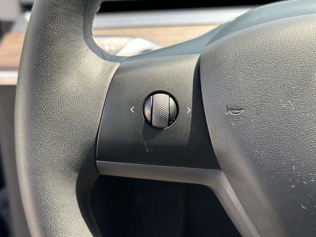 Photo of 2022 Blue Tesla Model Y