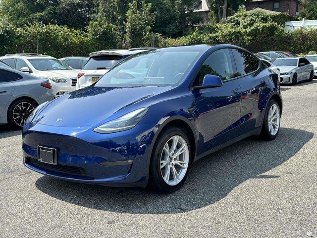 Photo of 2022 Blue Tesla Model Y