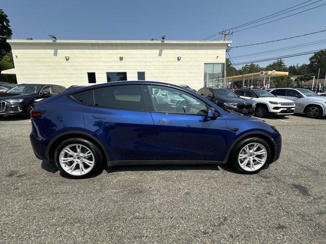 Photo of 2022 Blue Tesla Model Y