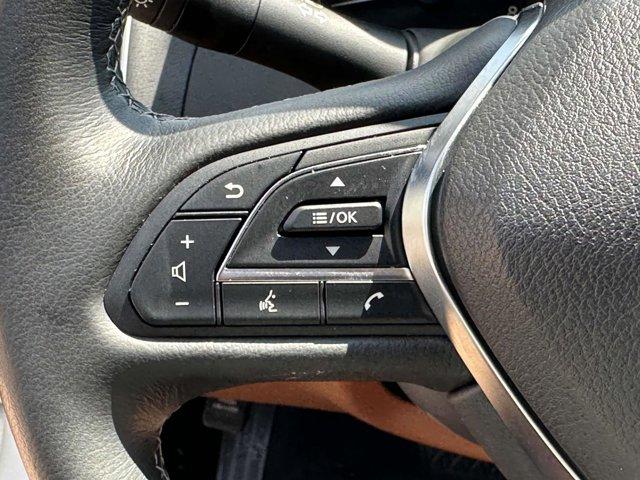 Photo of 2023 White INFINITI Q50