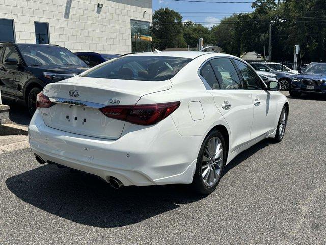 Photo of 2023 White INFINITI Q50