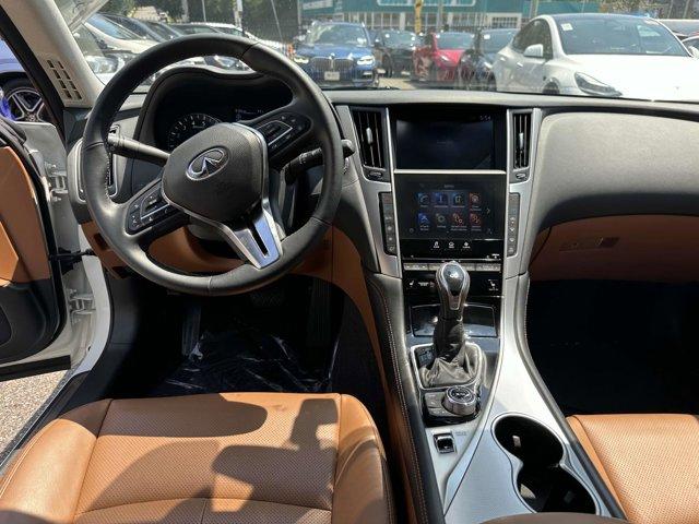 Photo of 2023 White INFINITI Q50
