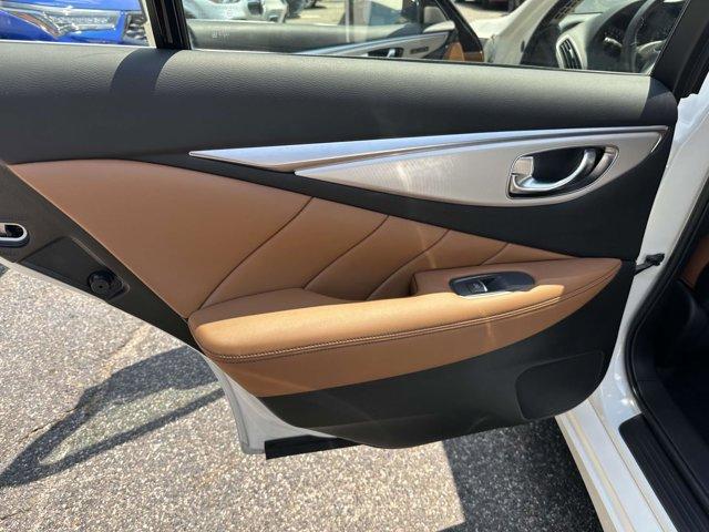 Photo of 2023 White INFINITI Q50
