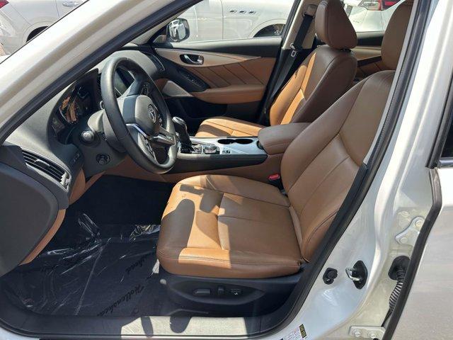 Photo of 2023 White INFINITI Q50