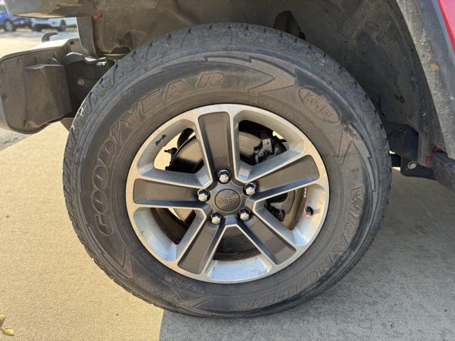 Photo of 2020 Firecracker Red Clearcoat Jeep Wrangler Unlimited