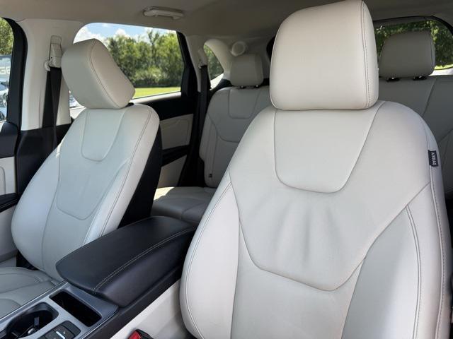 Photo of 2021 RAPID RED TINTED CC Ford Edge