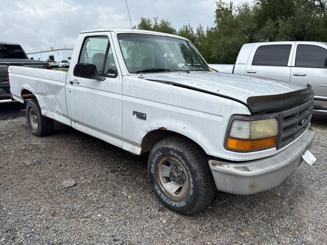 Photo of 1995 White Ford F-150