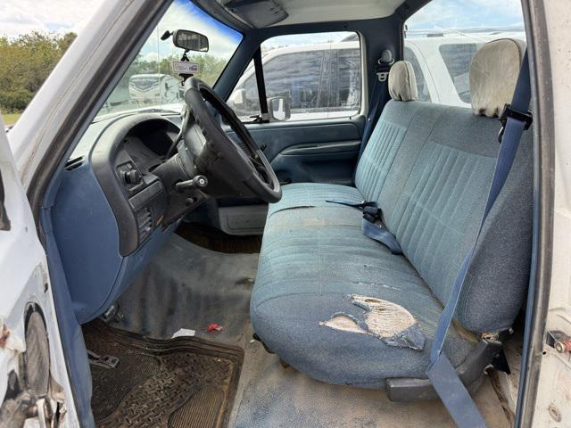 Photo of 1995 White Ford F-150