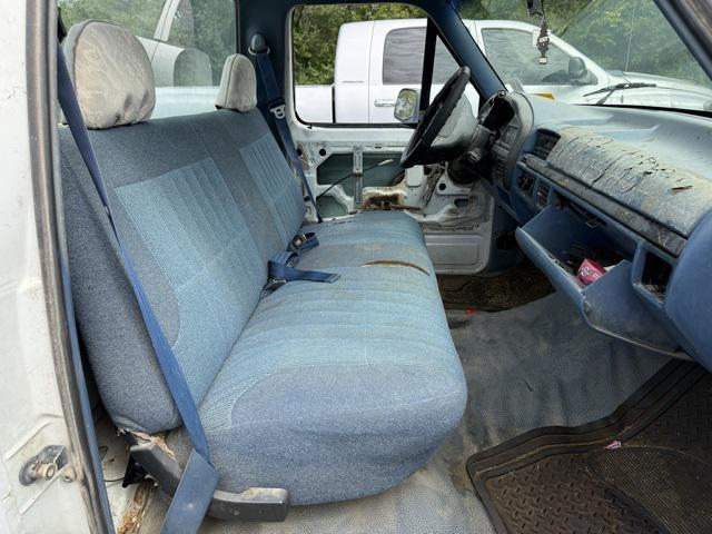 Photo of 1995 White Ford F-150