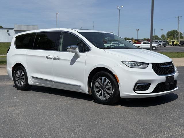 2022 Chrysler Pacifica Hybrid