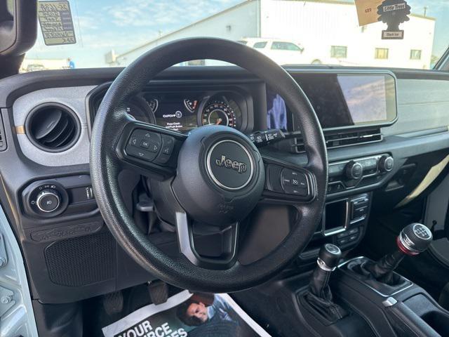Photo of 2024 Earl Clearcoat Jeep Wrangler