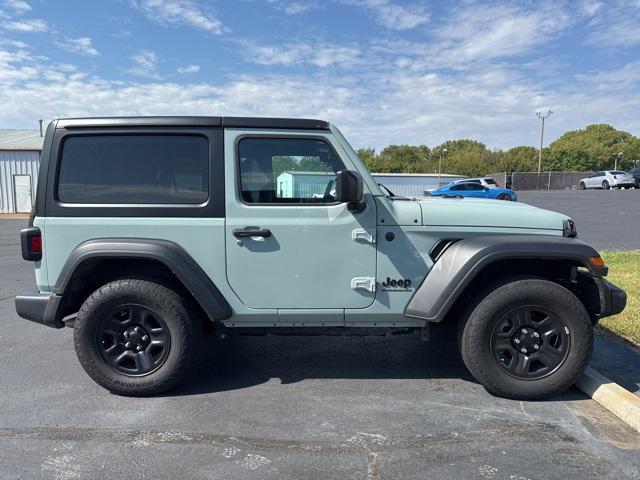 Photo of 2024 Earl Clearcoat Jeep Wrangler