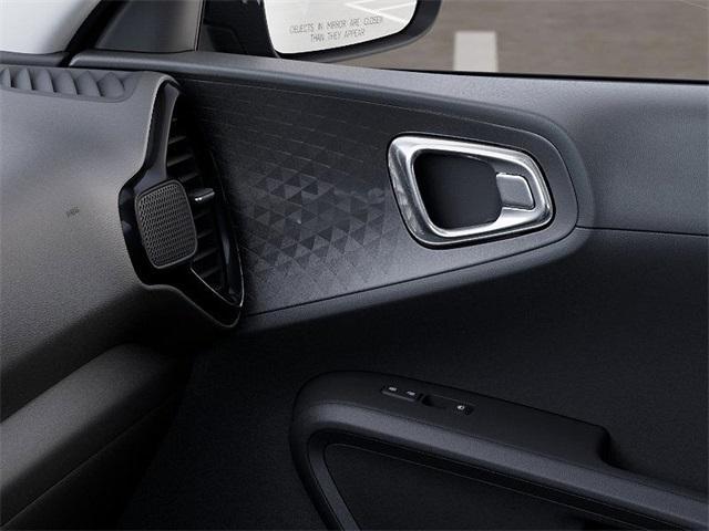 Photo of 2025 Snow White Pearl Kia Soul