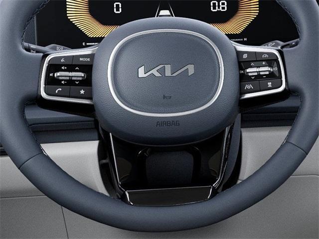 Photo of 2025 Ceramic Silver Kia Carnival