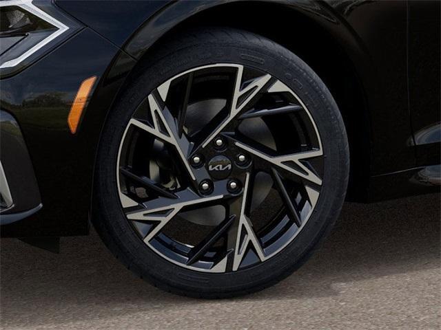 Photo of 2025 Aurora Black Pearl Kia K5