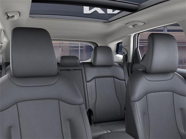 Photo of 2025 Snow White Pearl Kia Sportage Hybrid