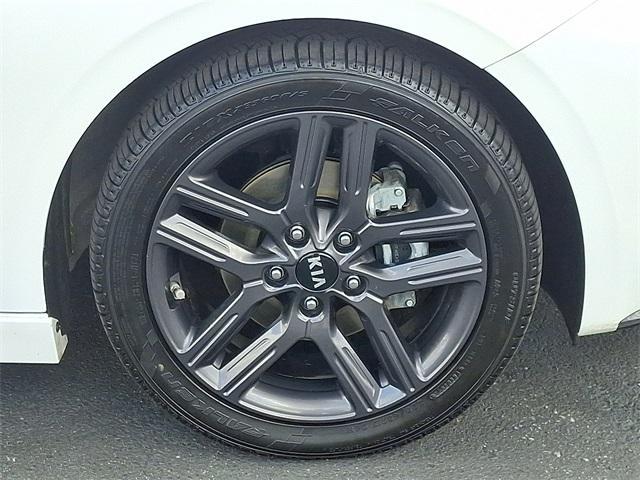 Photo of 2021 Snow White Pearl Kia Forte